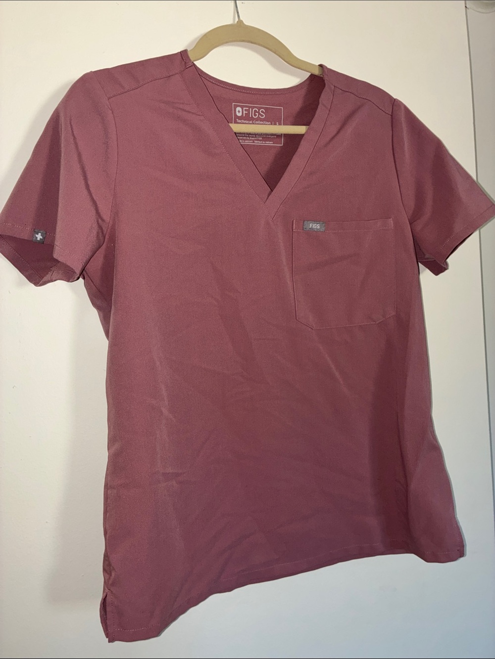 FIGS Catarina One-Pocket Scrub Top - Mineral Mauve
